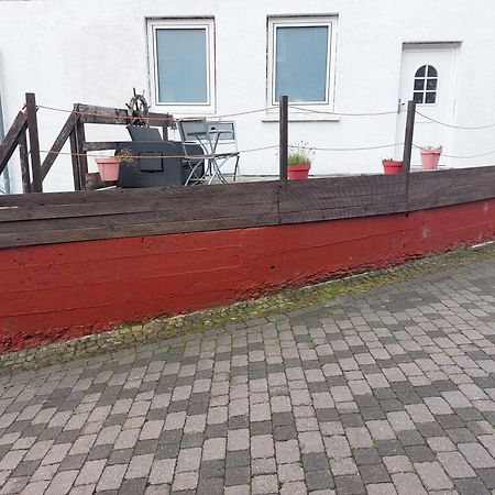 Willkommen In Dem Luftkurort Und Kaesestadt Nieheim Rennstrecke 4Km Entfernt Fewo1 Exterior foto