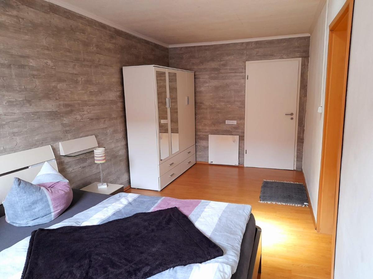Willkommen In Dem Luftkurort Und Kaesestadt Nieheim Rennstrecke 4Km Entfernt Fewo1 Exterior foto